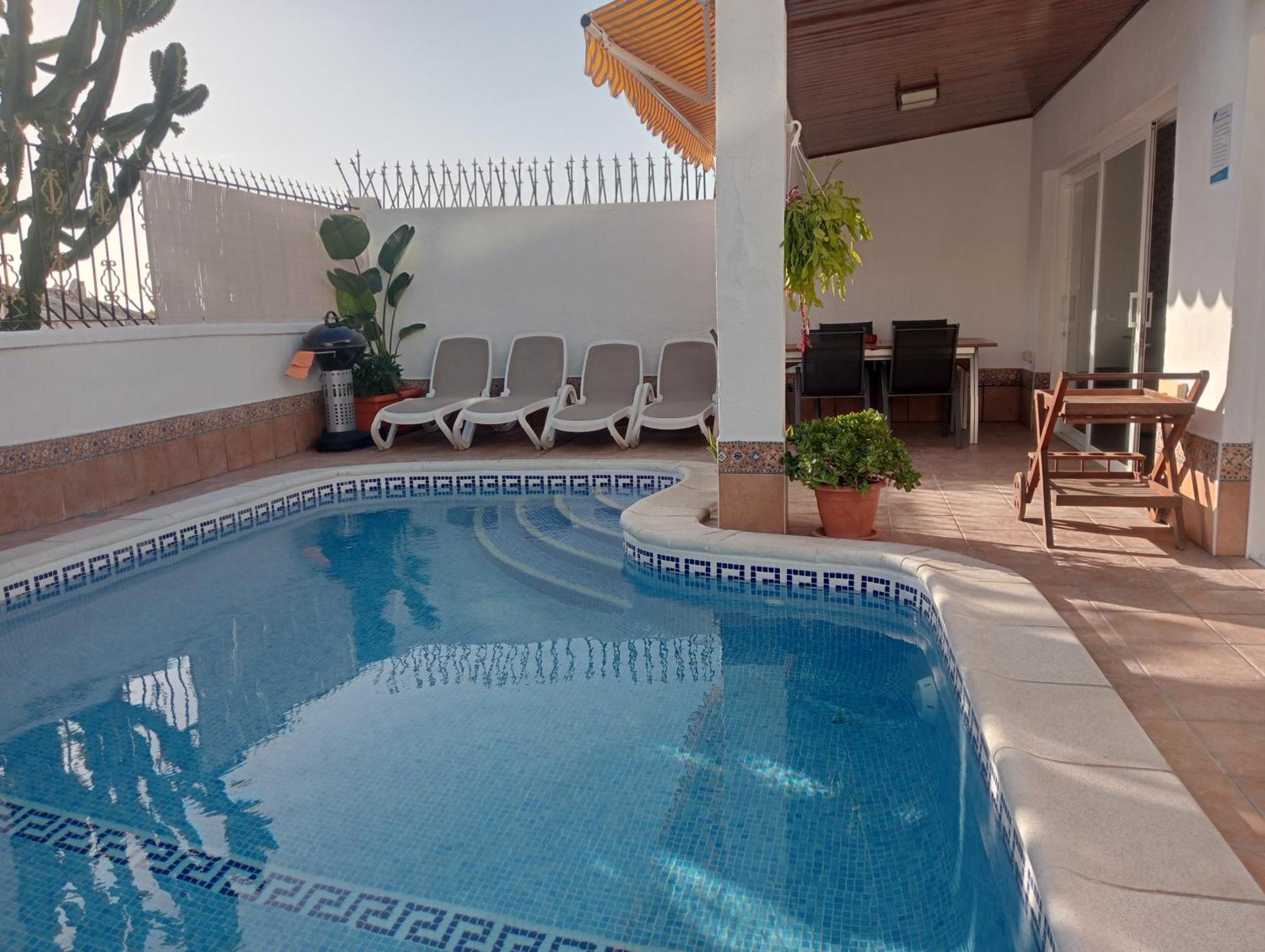 Beautiful Holiday Villa With Heated Private Pool, Los Cristianos ロスクリスティアーノス エクステリア 写真